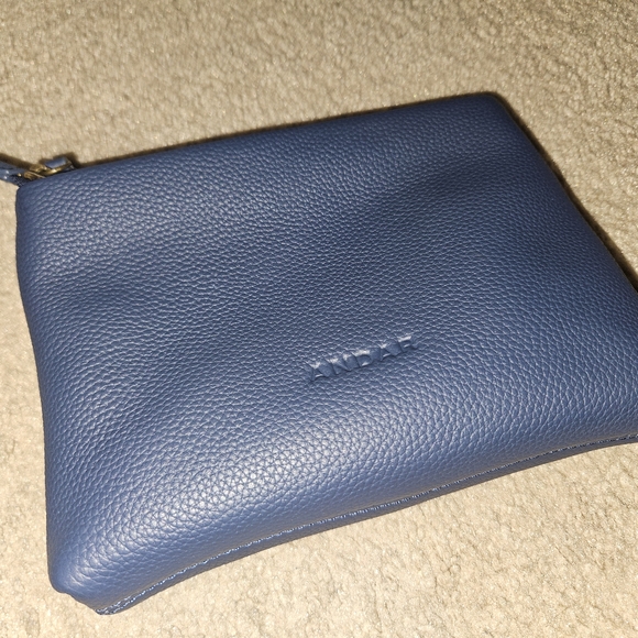 The Remi Blue Clutch - Picture 3 of 6